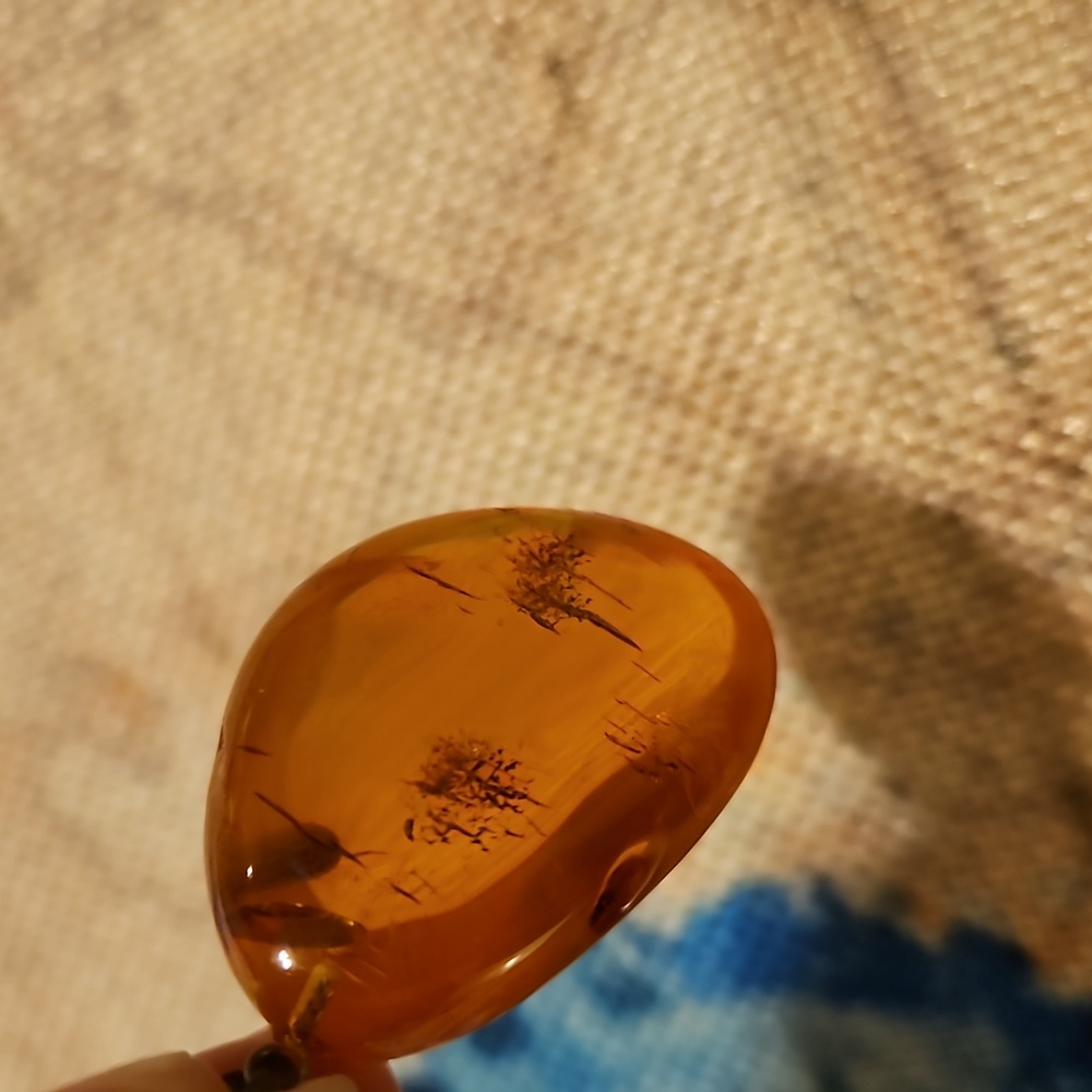 Vintage Baltic Amber Amulet Pendant - Picture 13 of 14